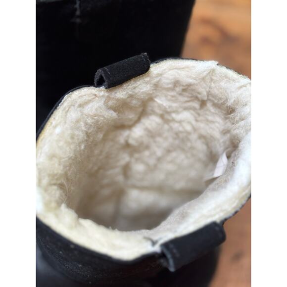 Womens Tommy Bahama Black Fuzzy Winter Fashion Nice Tread Boots Size 8 - Picture 11 of 12